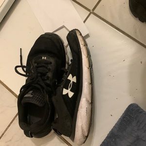 6.5 woman’s under armor